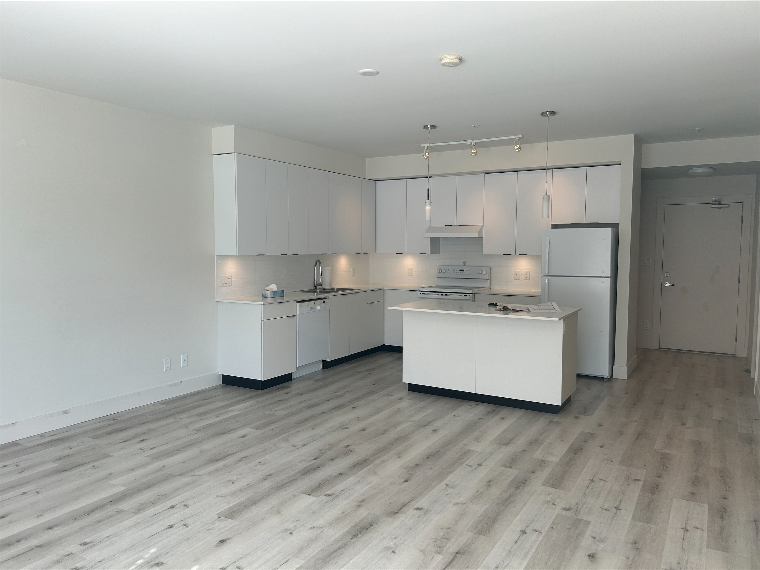 38030 Loggers Lane - 406